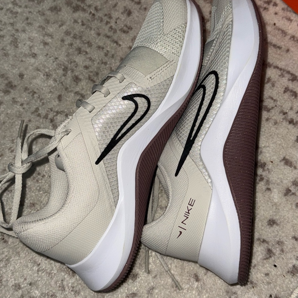 Nike Light Bone and Black MC Trainer 2